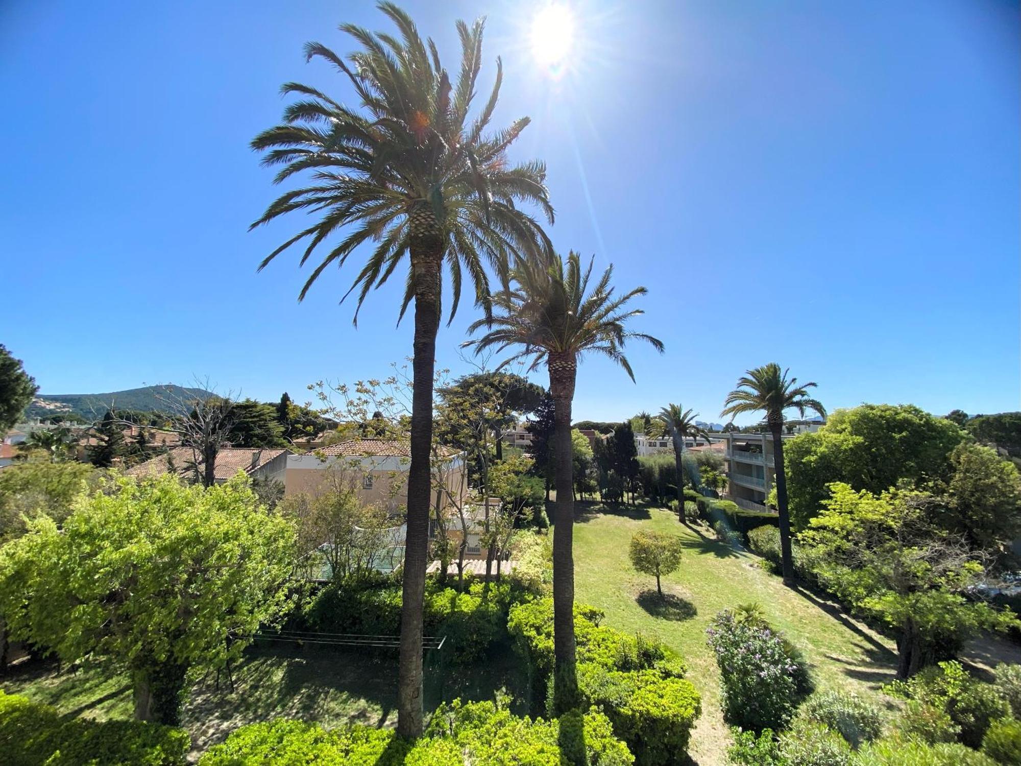T5 Renove A 4 Min De La Plage Saint-Cyr-sur-Mer Luaran gambar